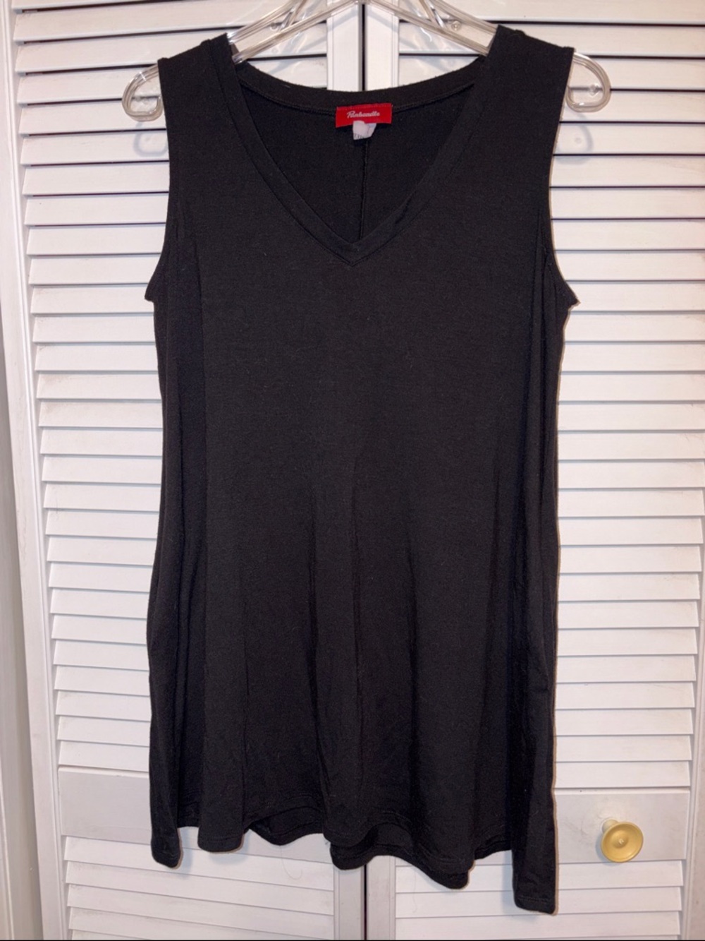 Panhandle Black V-Neck Sleeveless Tunic Size M